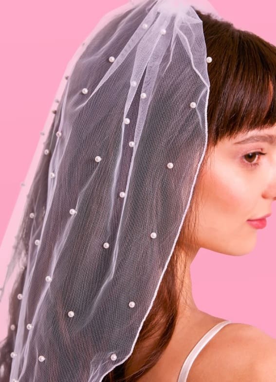chic short wedding veils 