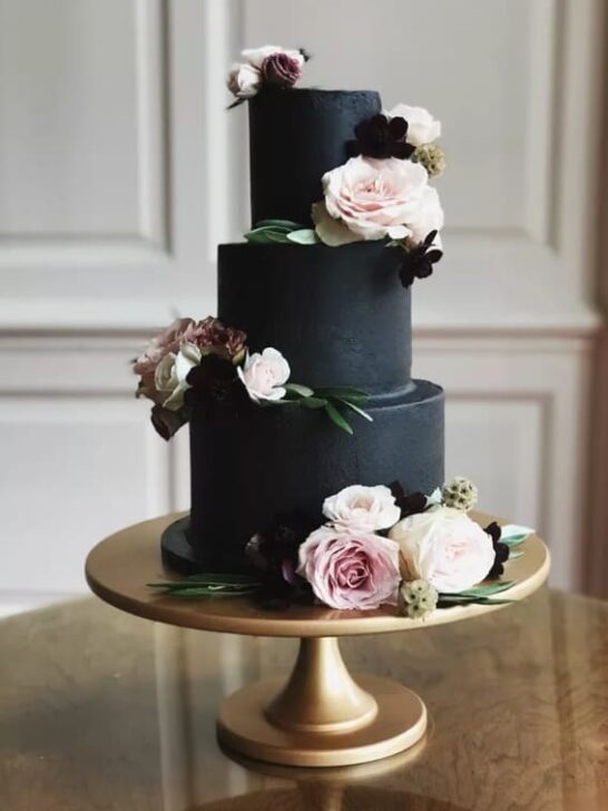 25 Show-Stopping Black Wedding Cake Ideas