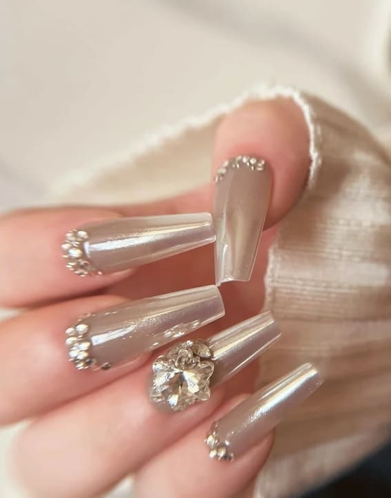 Large Rhinestones Wedding Nails
