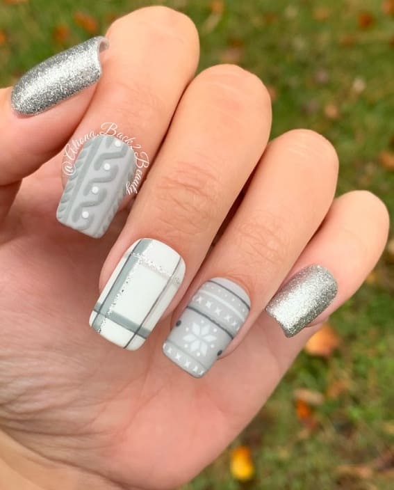 Handpainted Gray Christmas Sweater Nails