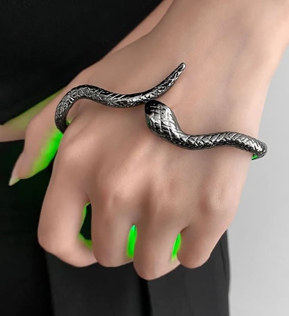 Snake Hand Palm Bracelet (Black or Silver) 