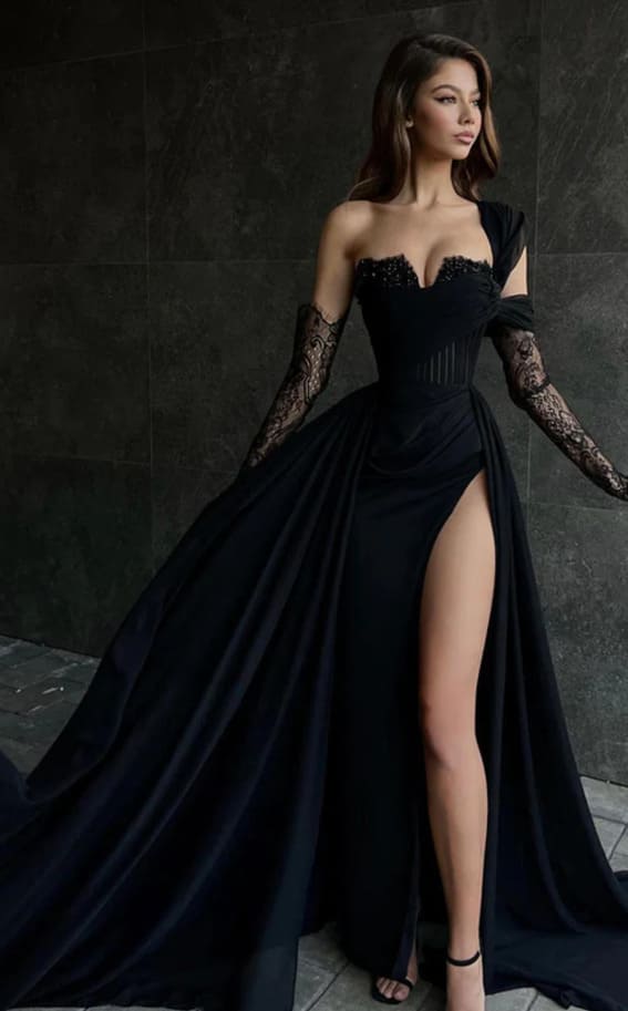 Black Luxurious Lace High Split Wedding Dress
